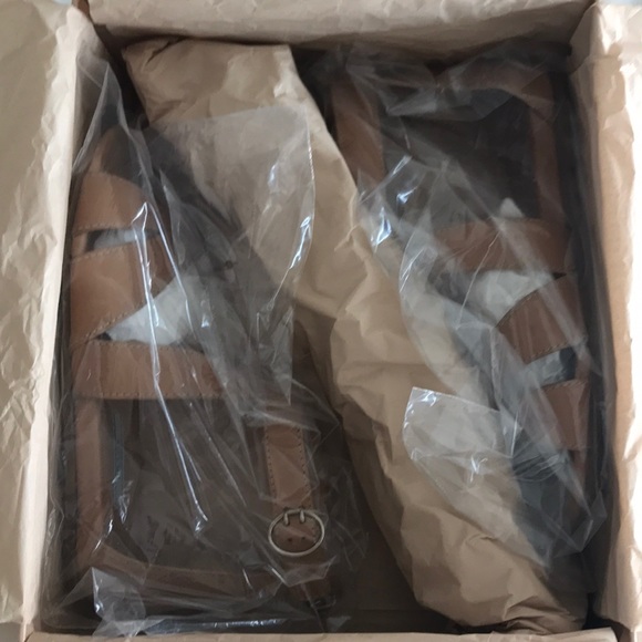 NWT Prada Gladiator flat sandals size 7 - Picture 5 of 6